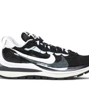 sacai x nike vaporwaffle black white also worn 0 97600.jpeg