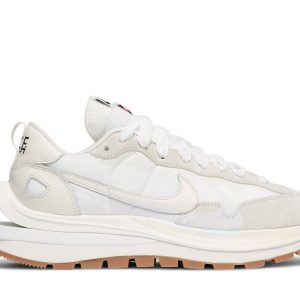 sacai x nike vaporwaffle sail gum dd1875 100 0 38074.jpeg