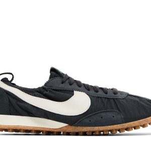 women jacquemus x nike moon shoe sp off noir h 0 4920.jpeg
