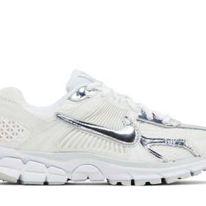 women nike air zoom vomero 5 chrome toe hf7723 0 17137.jpeg