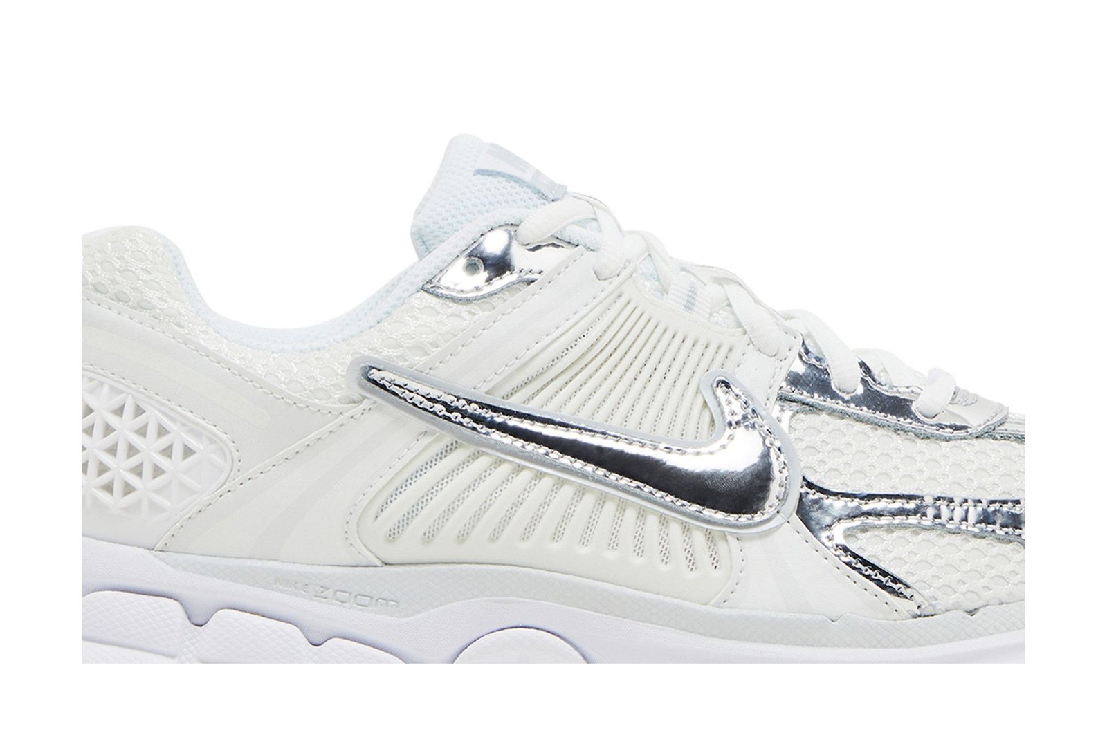 women nike air zoom vomero 5 chrome toe hf7723 1 17137.jpeg