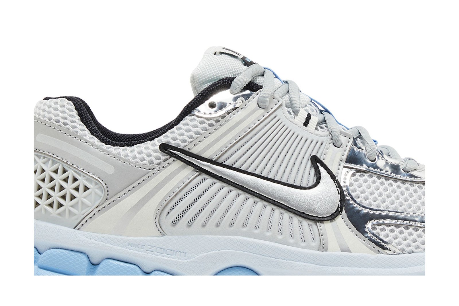 women nike air zoom vomero 5 metallic silver bl 1 59294.jpeg